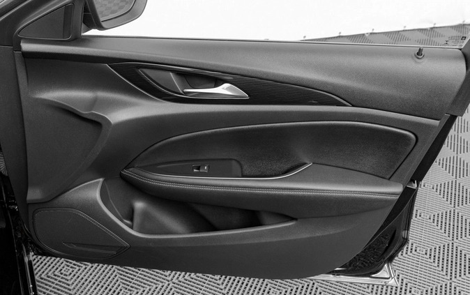 Opel Insignia cena 63850 przebieg: 184089, rok produkcji 2020 z Bierutów małe 667